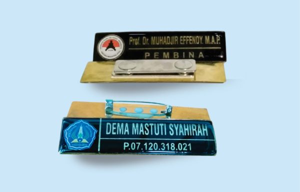 Nama Dada Logam Custom