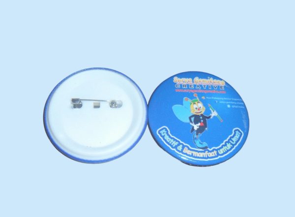 Pin peniti 58mm custom desain ramah anak untuk acara sekolah dan ulang tahun