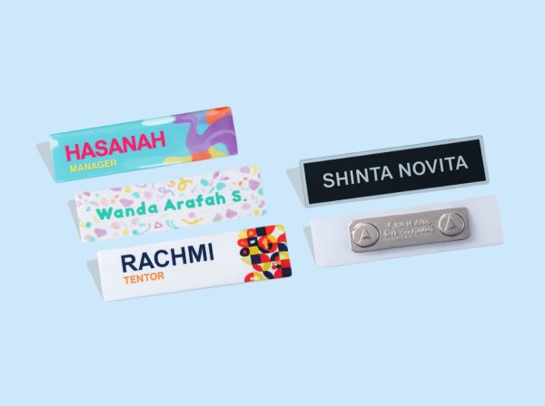 ame tag akrilik custom pengait magnet dan peniti untuk seragam